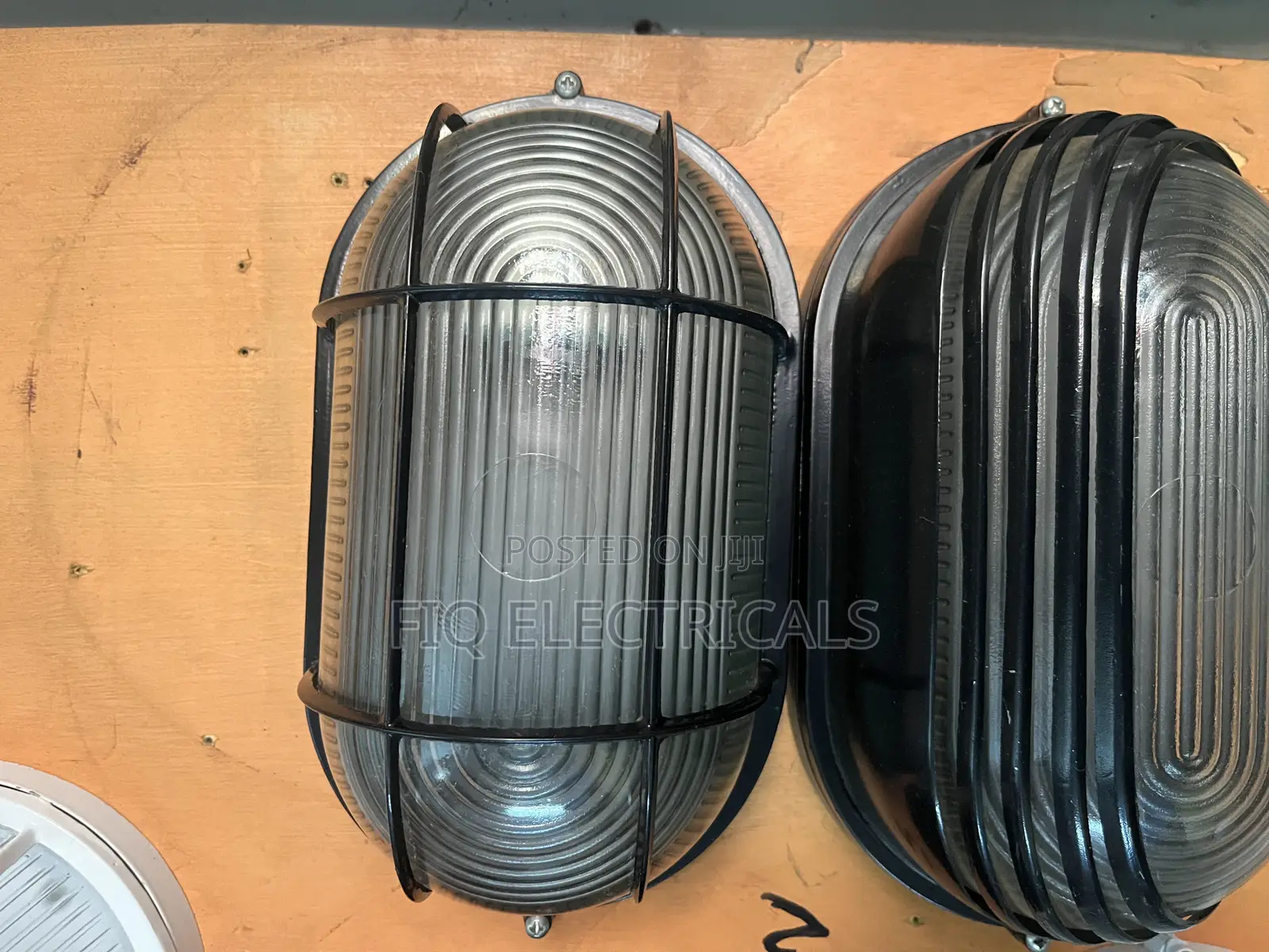 Metallic Glass Light