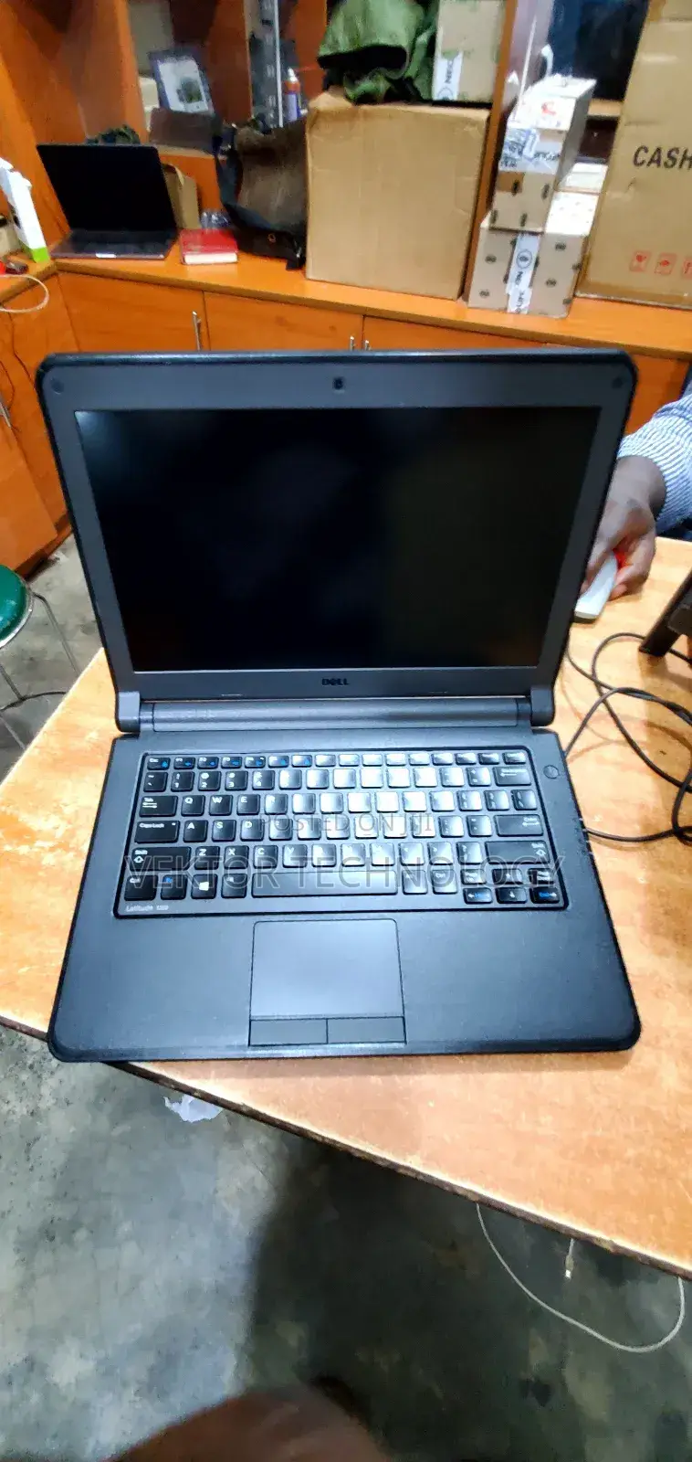 Laptop Dell Latitude 3350 4GB Intel Core I3 HDD 500GB