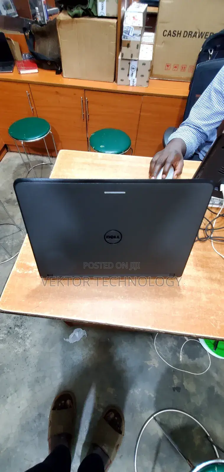 Laptop Dell Latitude 3350 4GB Intel Core I3 HDD 500GB