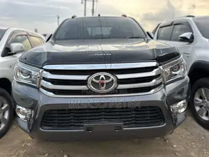 Toyota Hilux Revo Double Cab Deisel 2.8 RWD 2018 Gray