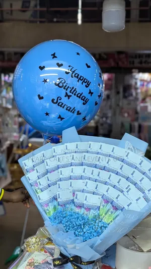 Special Packages Flowers and Balloons Love Money Bouquet Hum