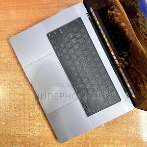 Laptop Apple MacBook Pro 2021 M1 16GB Apple M1 Pro SSD 1T