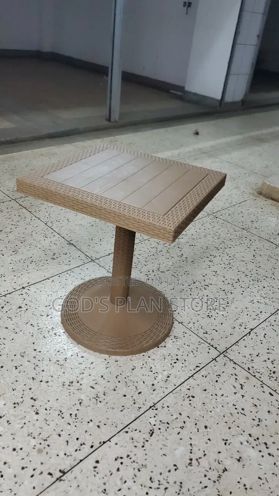 Advanced Plastic Table Plastic Table