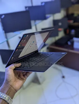 Laptop Dell XPS 13 9340 8GB Intel Core I7 SSD 256GB