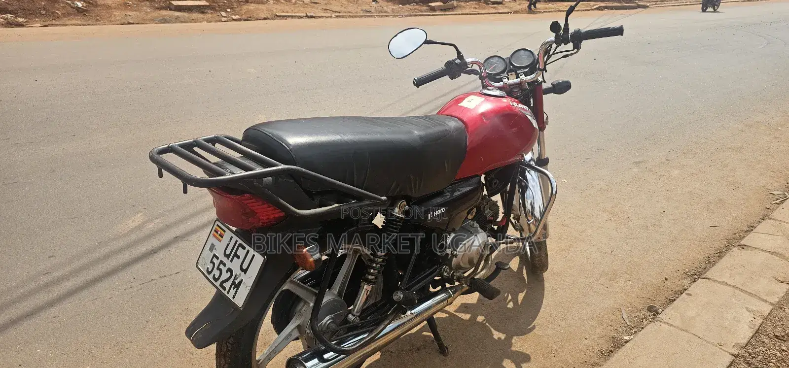 Hero Dawn 100 2023 Red