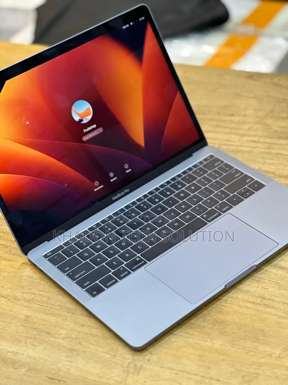 Laptop Apple MacBook Pro 2017 8GB Intel Core I5 SSD 256GB