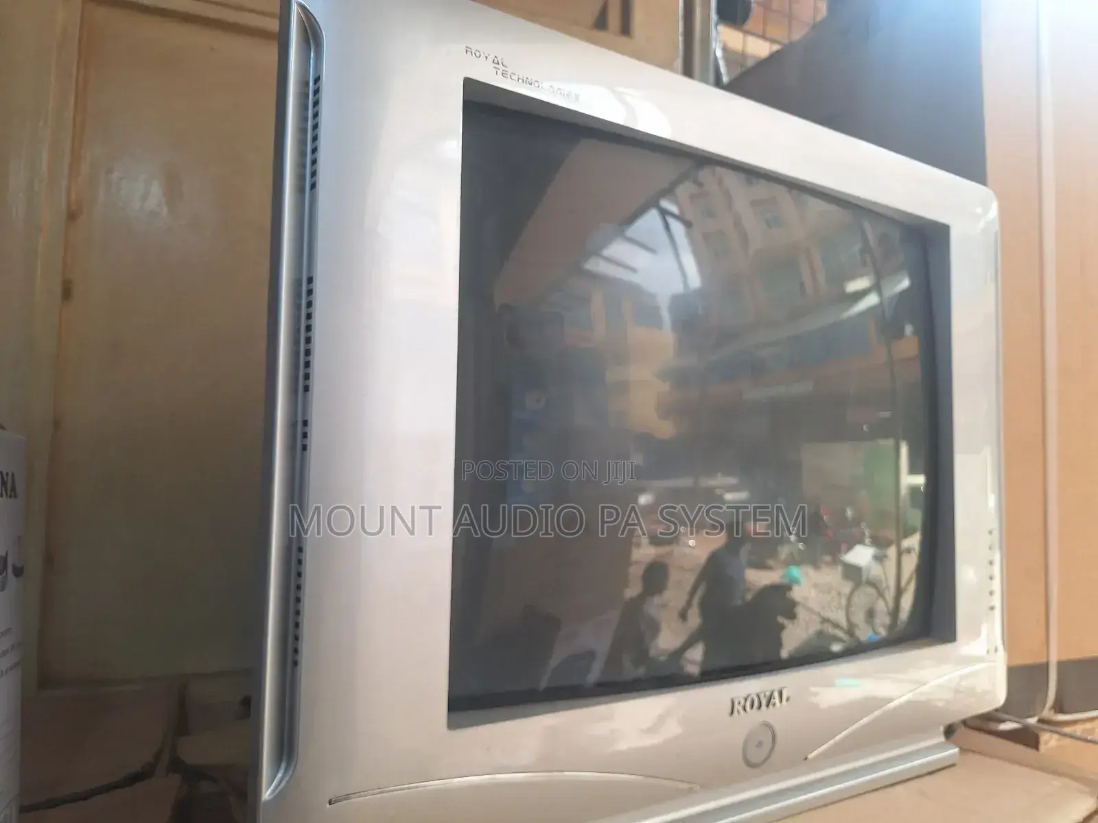 Royal Tv CRT