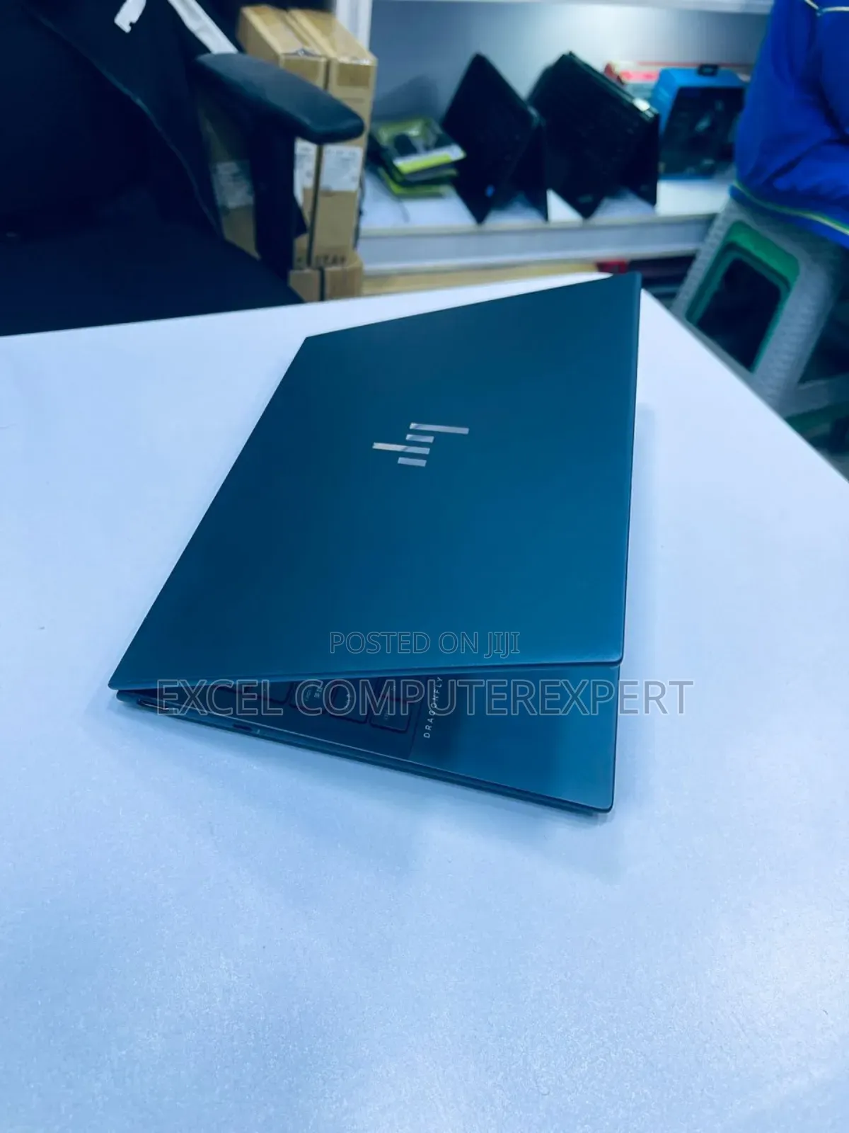 New Laptop HP Dragonfly G3 16GB Intel Core I7 SSD 512GB