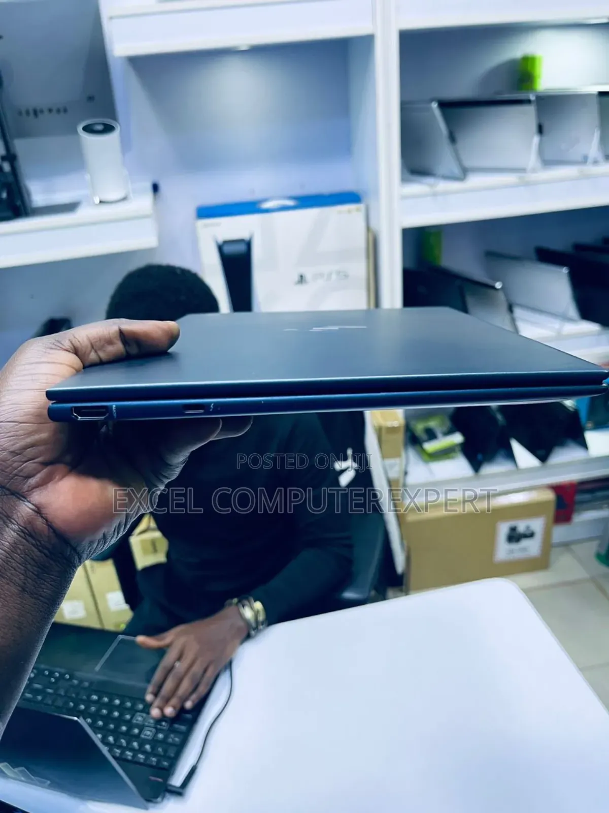 New Laptop HP Dragonfly G3 16GB Intel Core I7 SSD 512GB