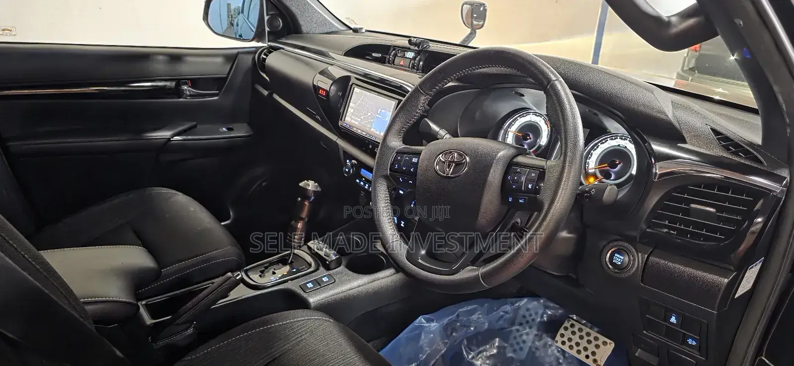 Toyota Hilux 2019 Black