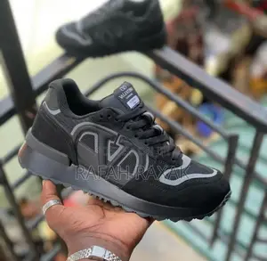 Original Men’S Black Valentino Garavani Low Casual Sneakers