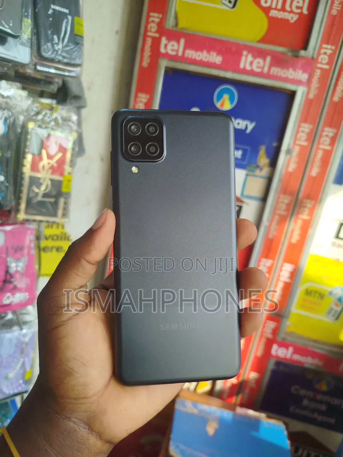 Samsung Galaxy A12 64 GB Black