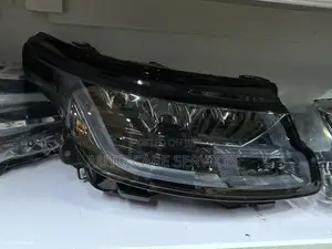Land Rover Range Rover Sport Headlight
