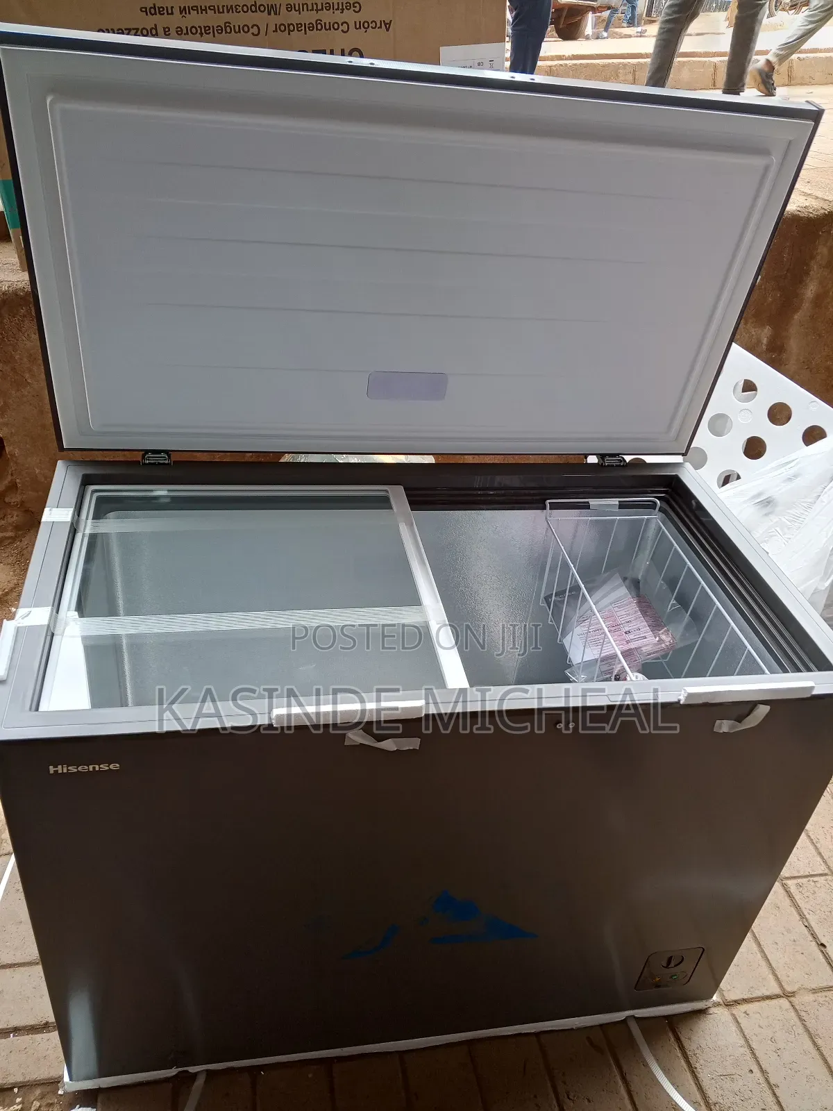 400litres Hisence Deep Freezer