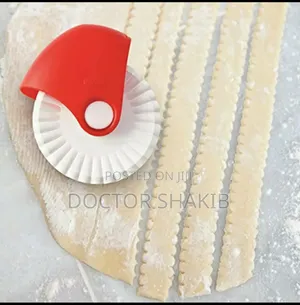 Brand New Pastry Wheel Decorator and Cutter