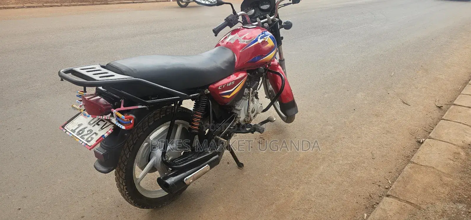 Bajaj Boxer 125 2023 Red