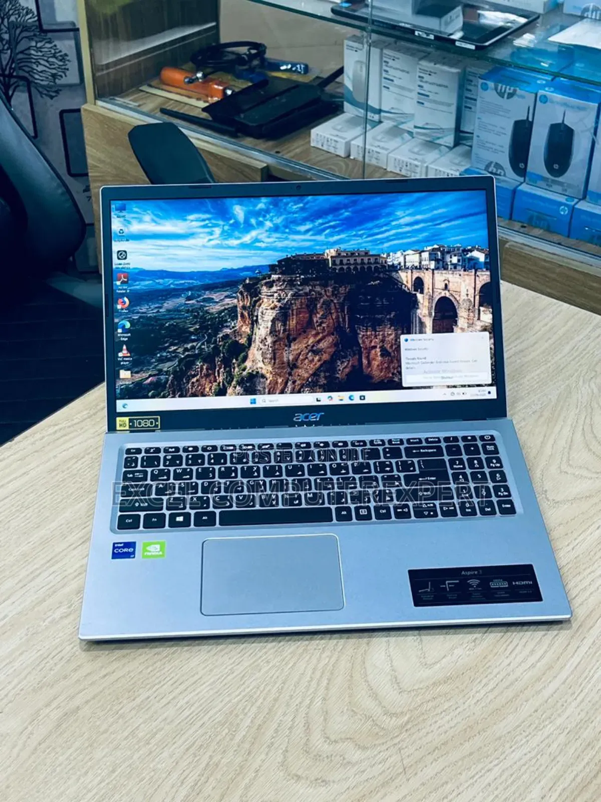 New Laptop Acer Aspire 3 8GB Intel Core I7 SSD 256GB