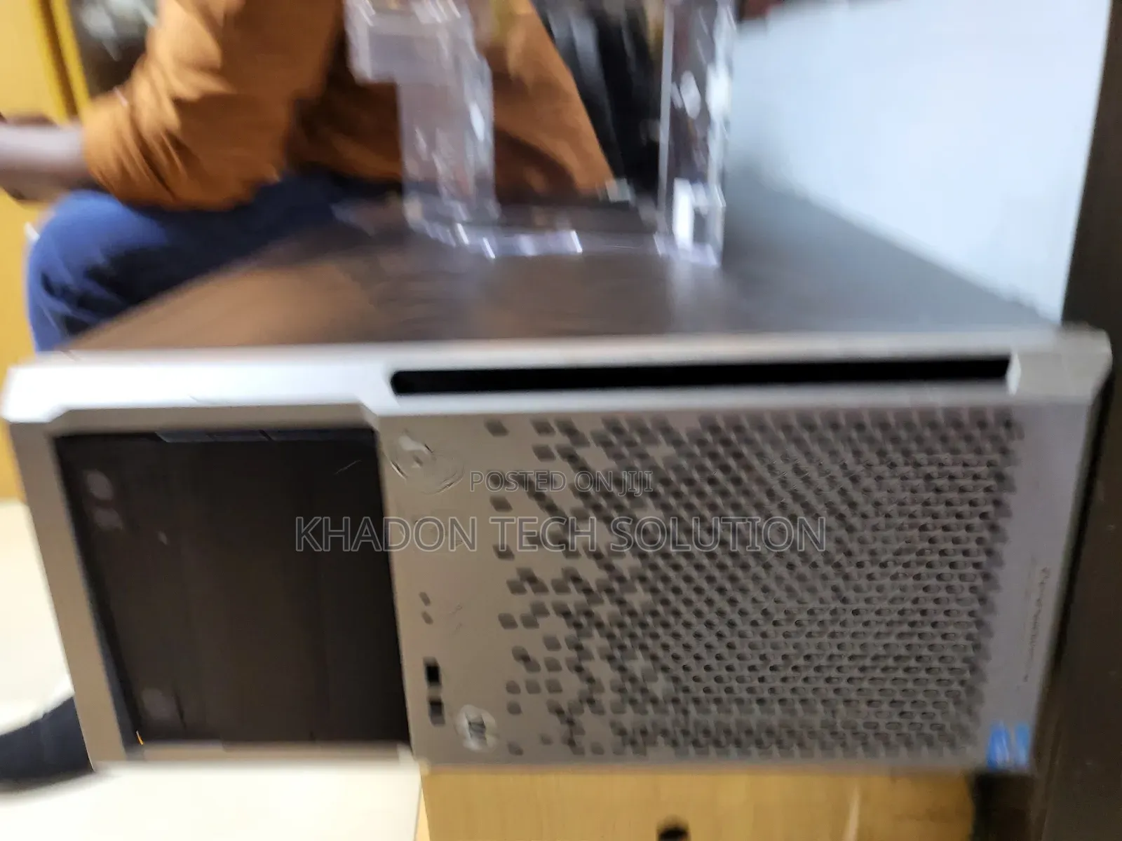 Server HP ProLiant ML30 G10 E-2224 64GB Intel Xeon eMMC 2T