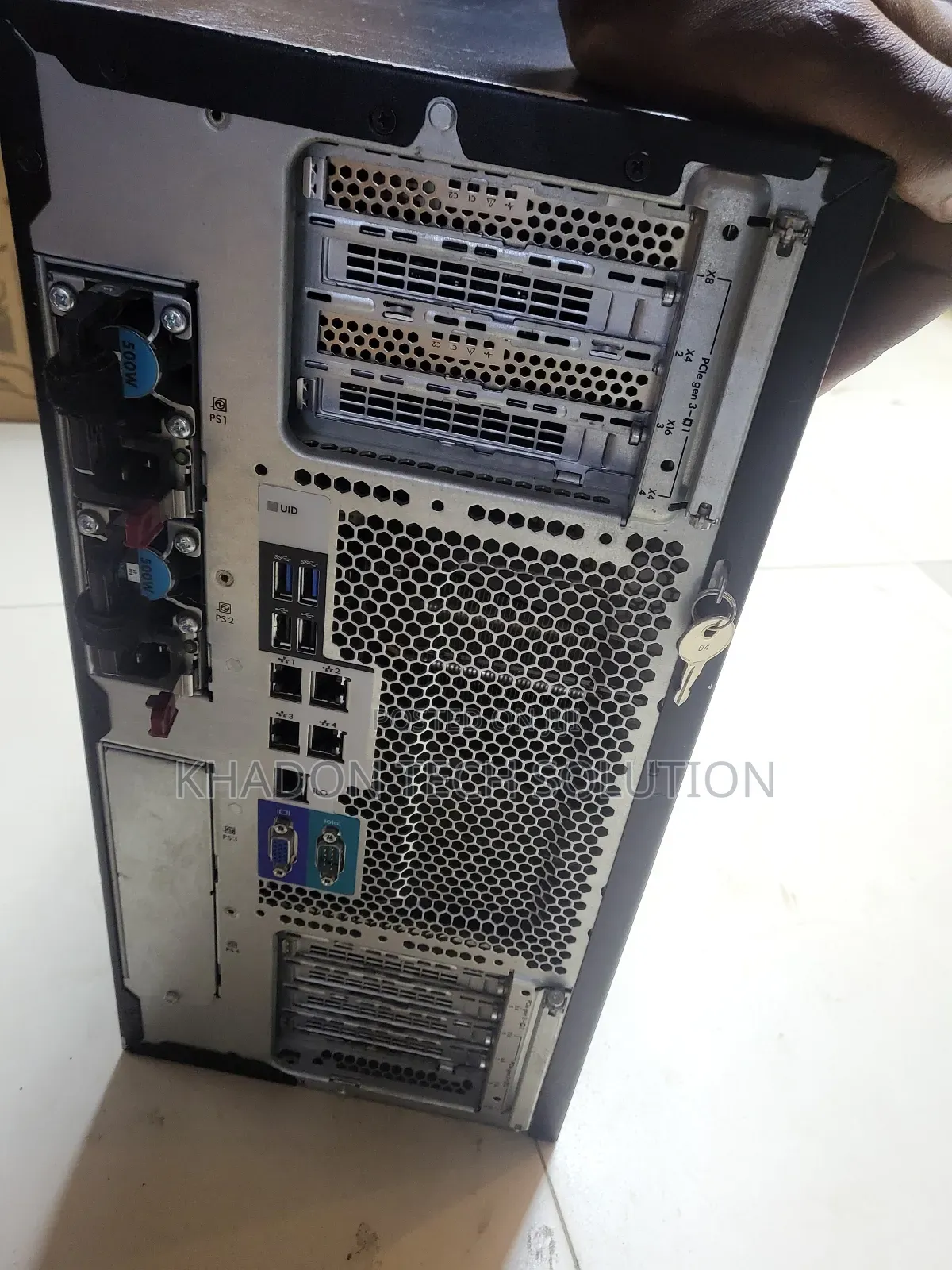 Server HP ProLiant ML 64GB Intel Xeon HDD+SSD 2T