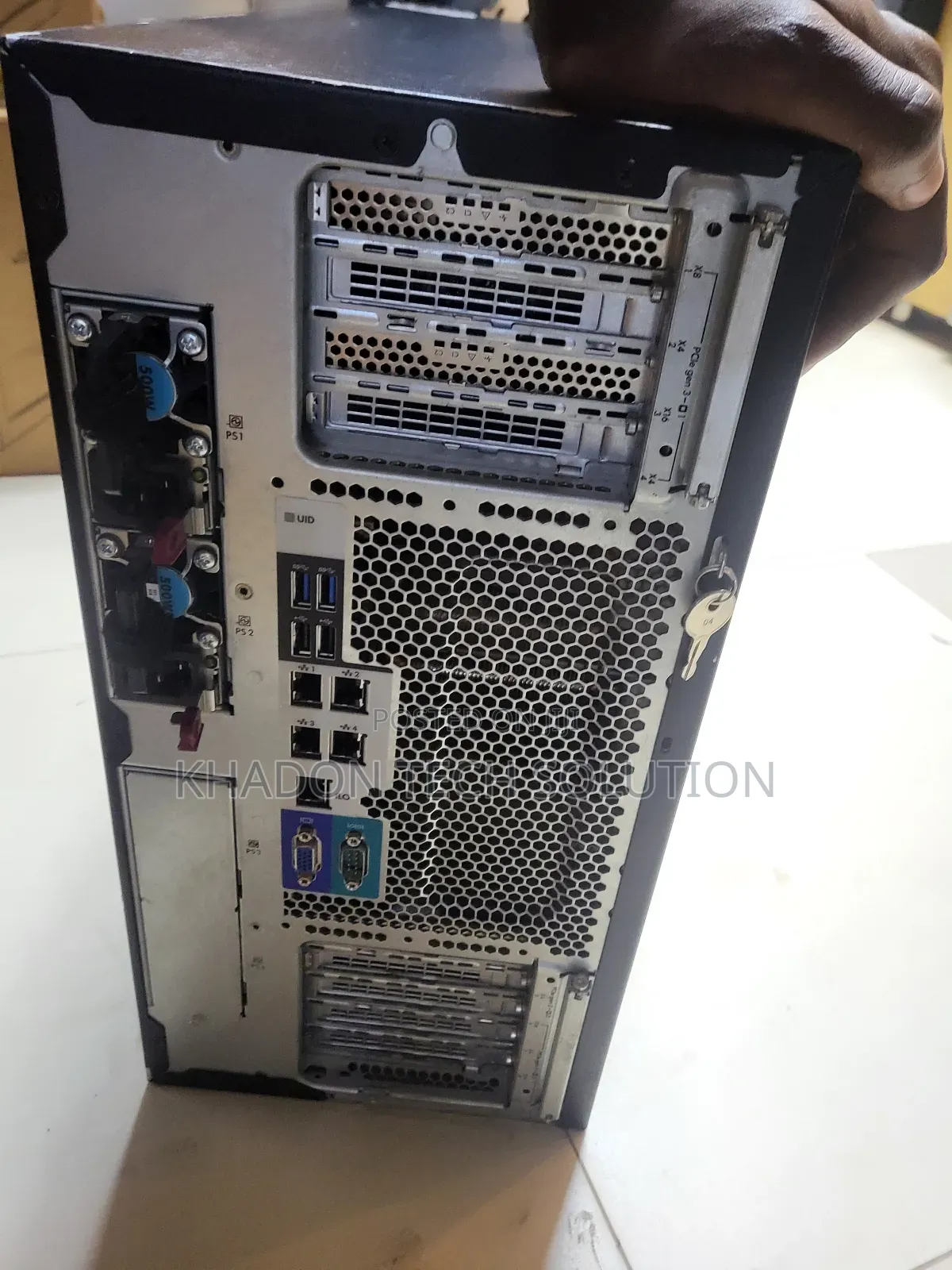 Server HP ProLiant ML 64GB Intel Xeon HDD+SSD 2T