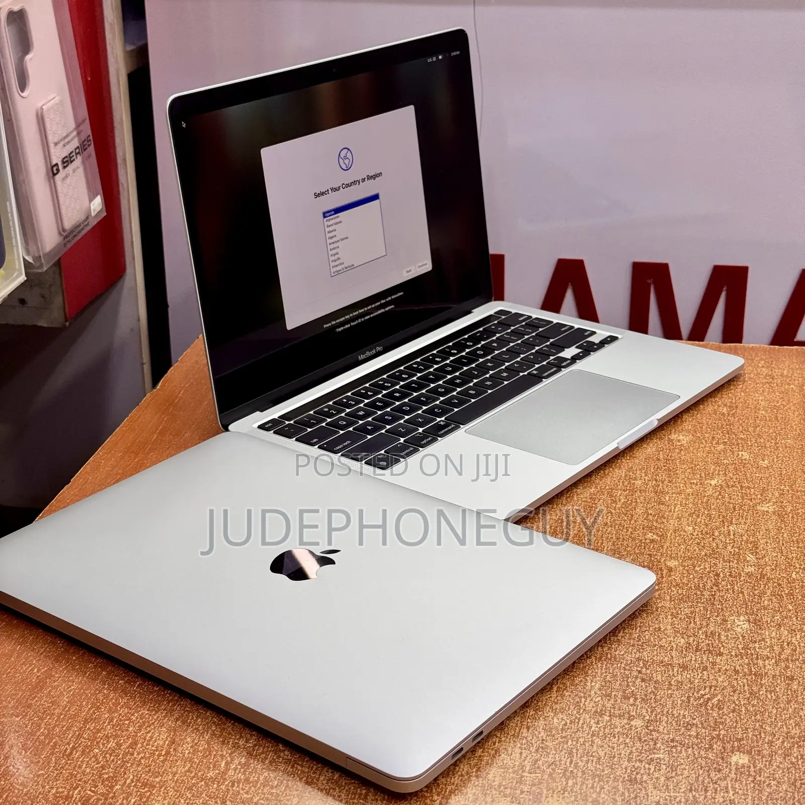 Laptop Apple MacBook Pro 2020 M1 16GB Apple M1 SSD 512GB