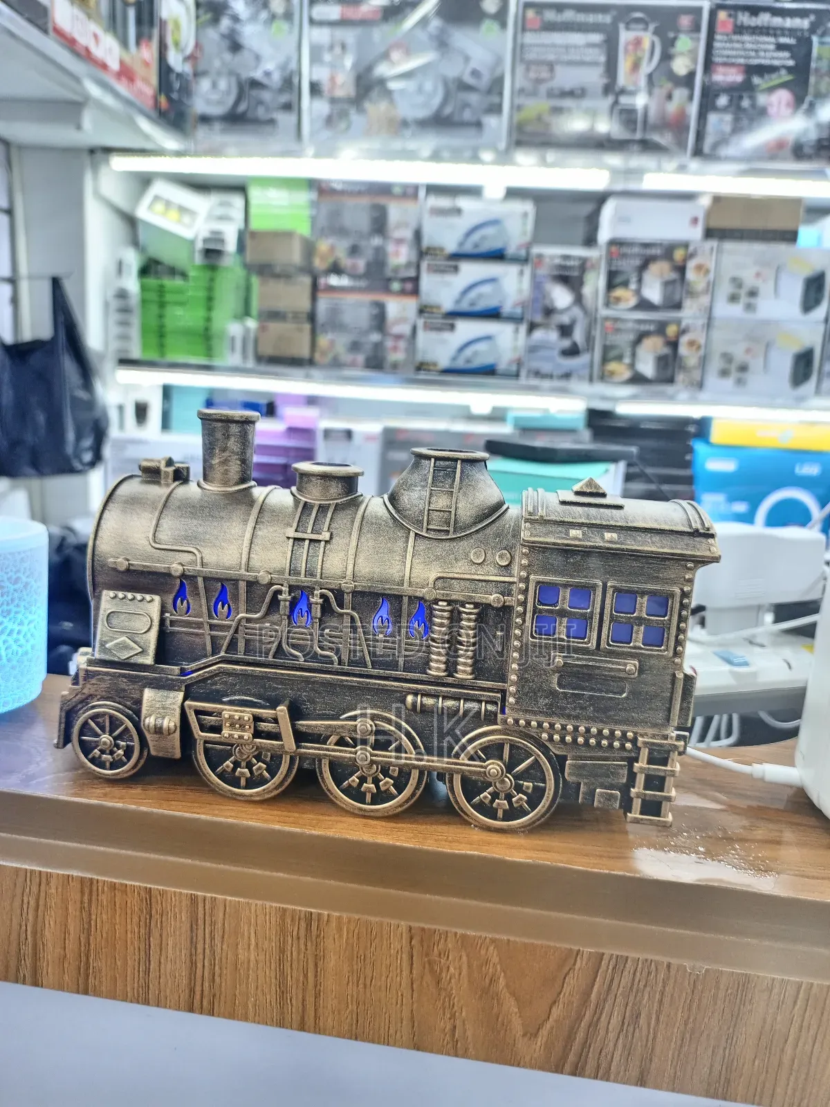 Holdmay Aroma Diffuser, the Cannon Train Aroma, Model Kp-2100.