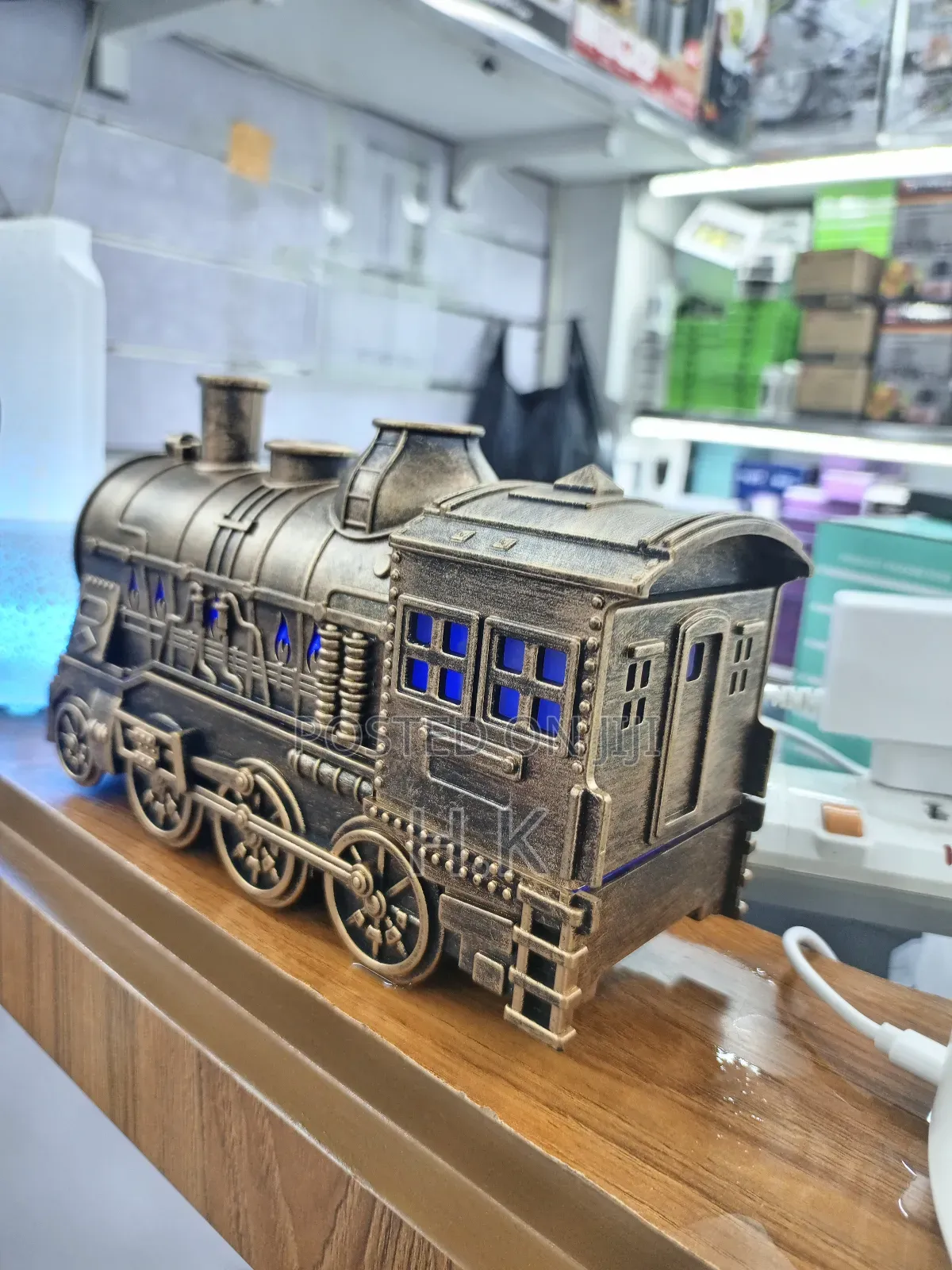 Holdmay Aroma Diffuser, the Cannon Train Aroma, Model Kp-2100.