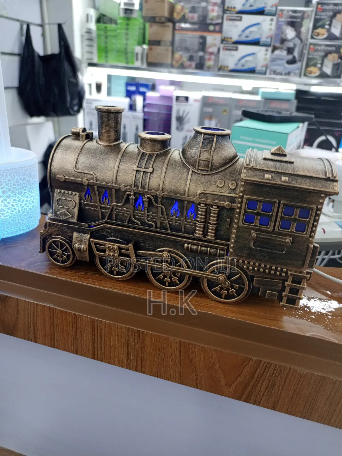 Holdmay Aroma Diffuser, the Cannon Train Aroma, Model Kp-2100.