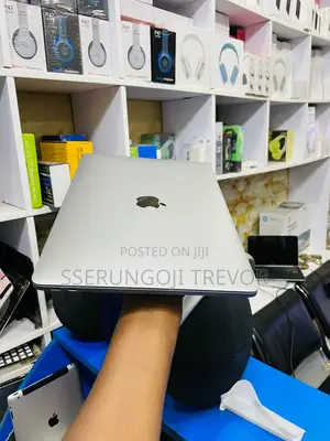 Laptop Apple MacBook Pro 8GB Intel Core I7 SSHD+SSD 128GB