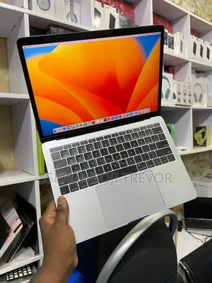 Laptop Apple MacBook Pro 8GB Intel Core I7 SSHD+SSD 128GB