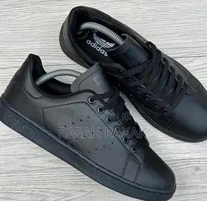 Original Black Adidas Stan Smith Low Sneakers