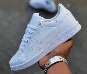 Original White Adidas Stan Smith Low Sneakers
