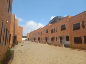 Furnished 4bdrm Villa in Kira for sale