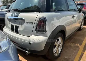 Mini Cooper 2dr Convertible (1.6L 4cyl 6M) 2014 White