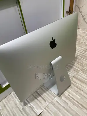 Desktop Computer Apple iMac 8GB Intel Core I5 HDD 500GB