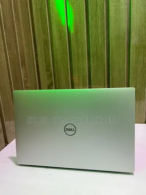 New Laptop Dell XPS 13 9370 16GB Intel Core i5 SSD 512GB