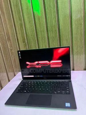 New Laptop Dell XPS 13 9370 16GB Intel Core i5 SSD 512GB