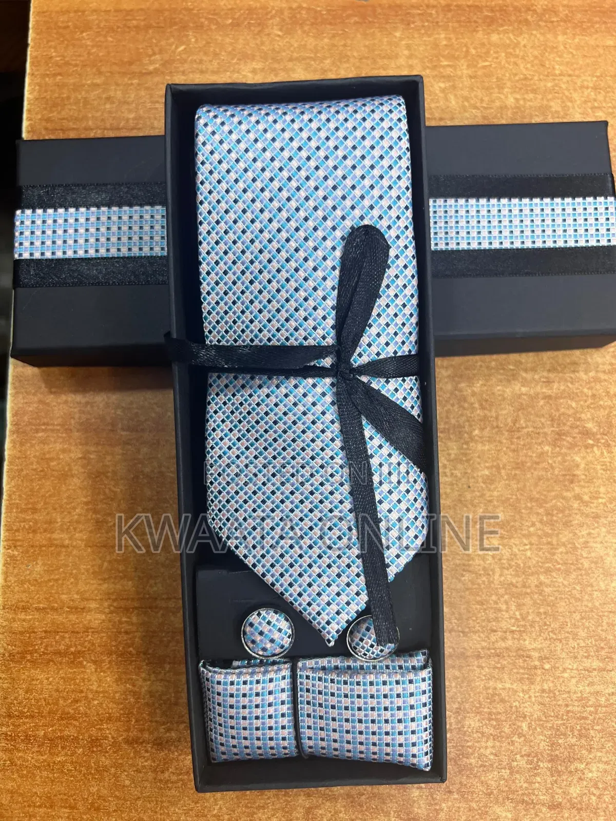 Men's Tie, Handkerchief and Cufflinks Set -Classic, Elegant