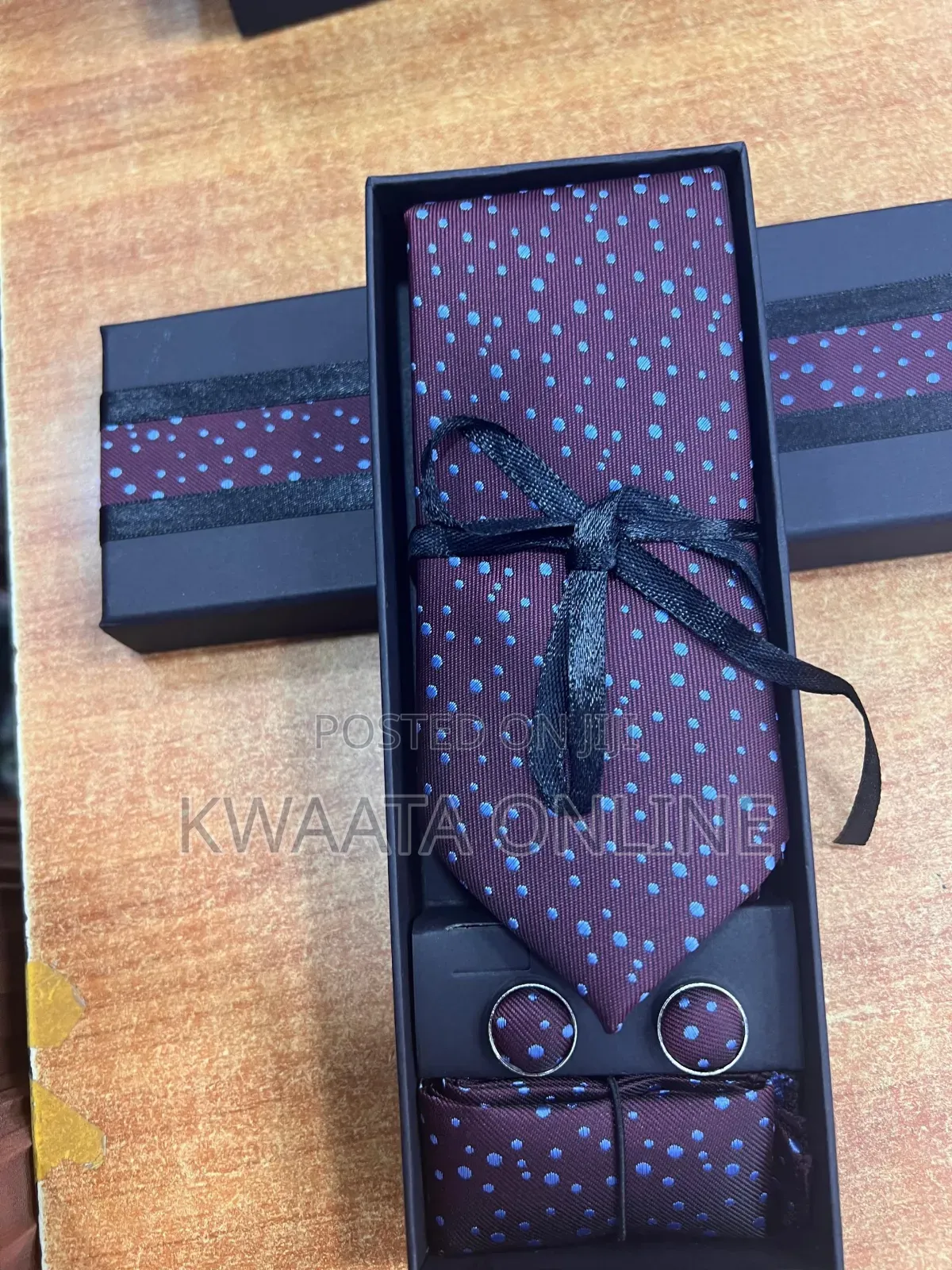 Men's Tie, Handkerchief and Cufflinks Set -Classic, Elegant