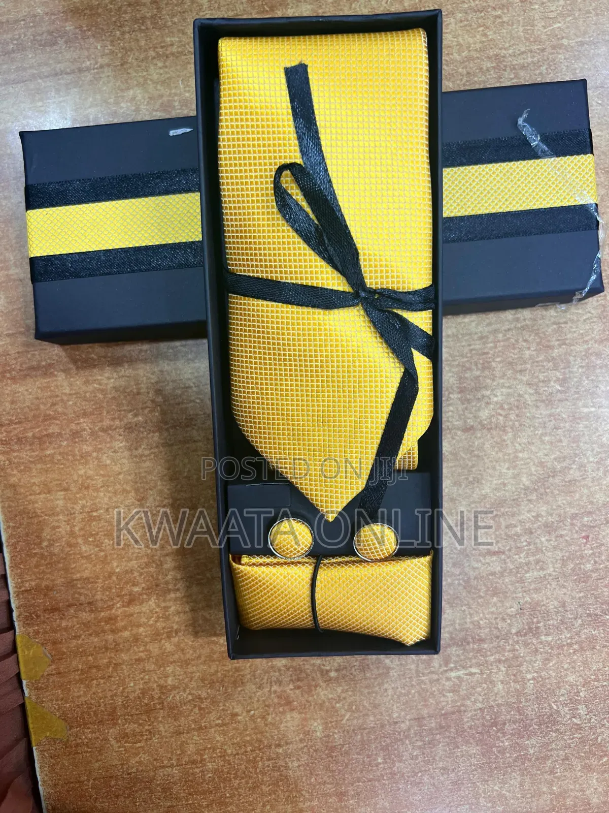 Men's Tie, Handkerchief and Cufflinks Set -Classic, Elegant