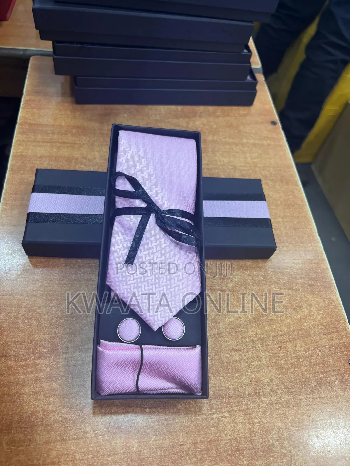 Men's Tie, Handkerchief and Cufflinks Set -Classic, Elegant