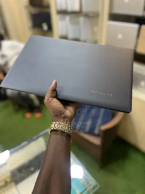 Laptop Lenovo V110 4GB Intel Core i5 HDD 500GB