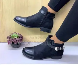 Ladies Classic Boots