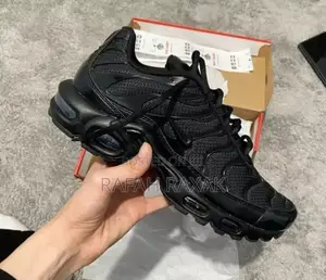 Original Nike Tn Air Max Plus Triple Black Sneakers