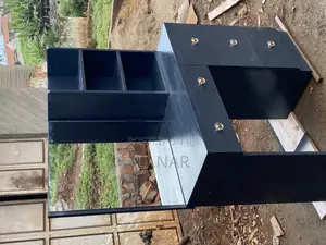 Make Up Table