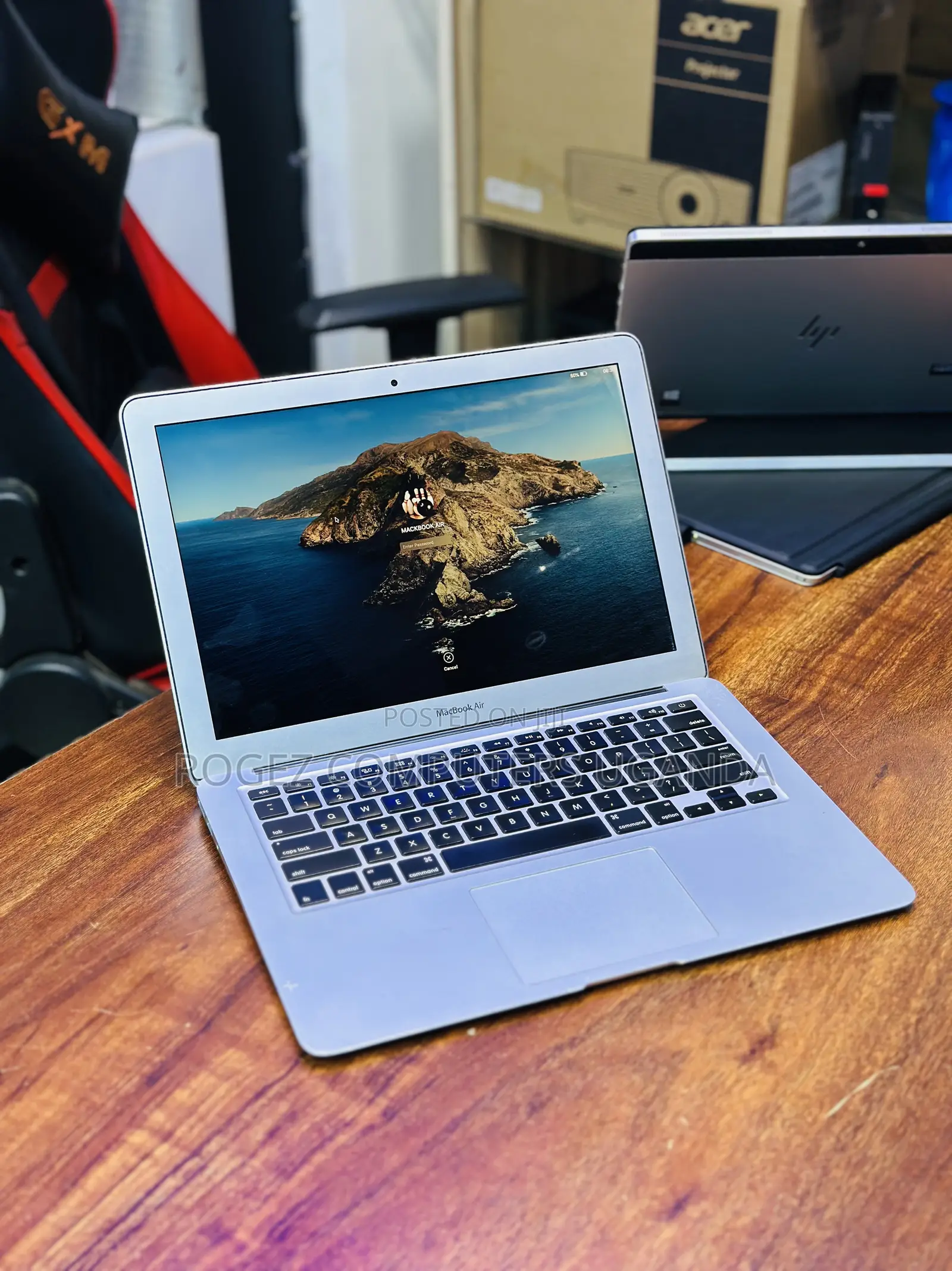New Laptop Apple MacBook Air 2015 8GB Intel Core I5 SSD 256GB