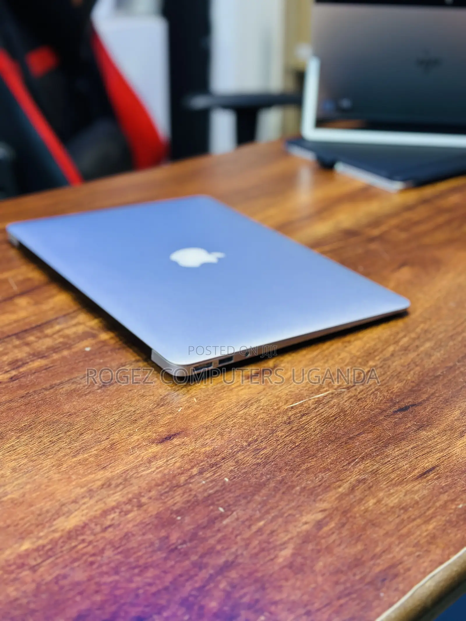 New Laptop Apple MacBook Air 2015 8GB Intel Core I5 SSD 256GB