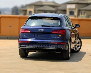 Audi Q5 2018 Blue