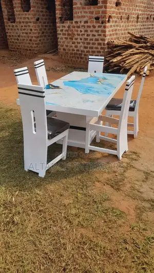 6 Seater Well Furnished Classic Dining