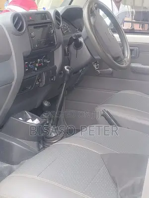Toyota Land Cruiser Prado 2016 White